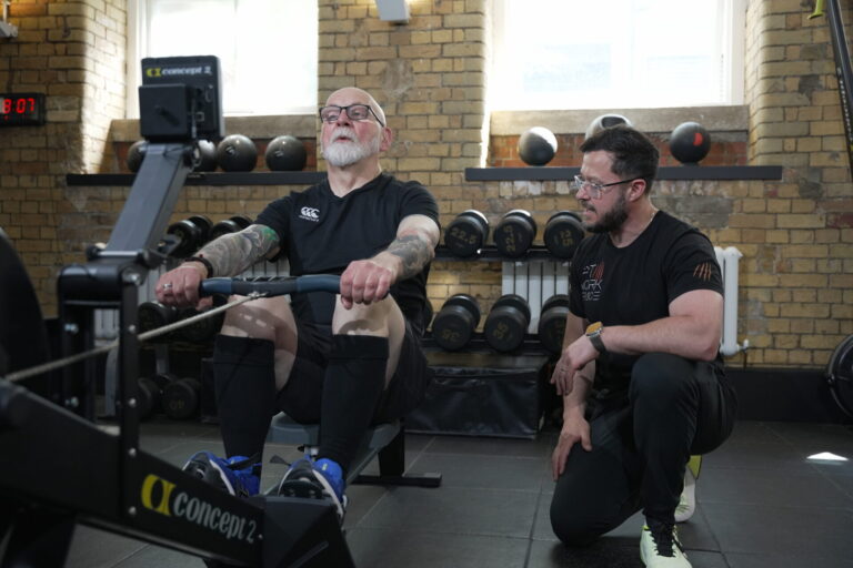 Cardio and strength training for older adults guided by personal trainer support