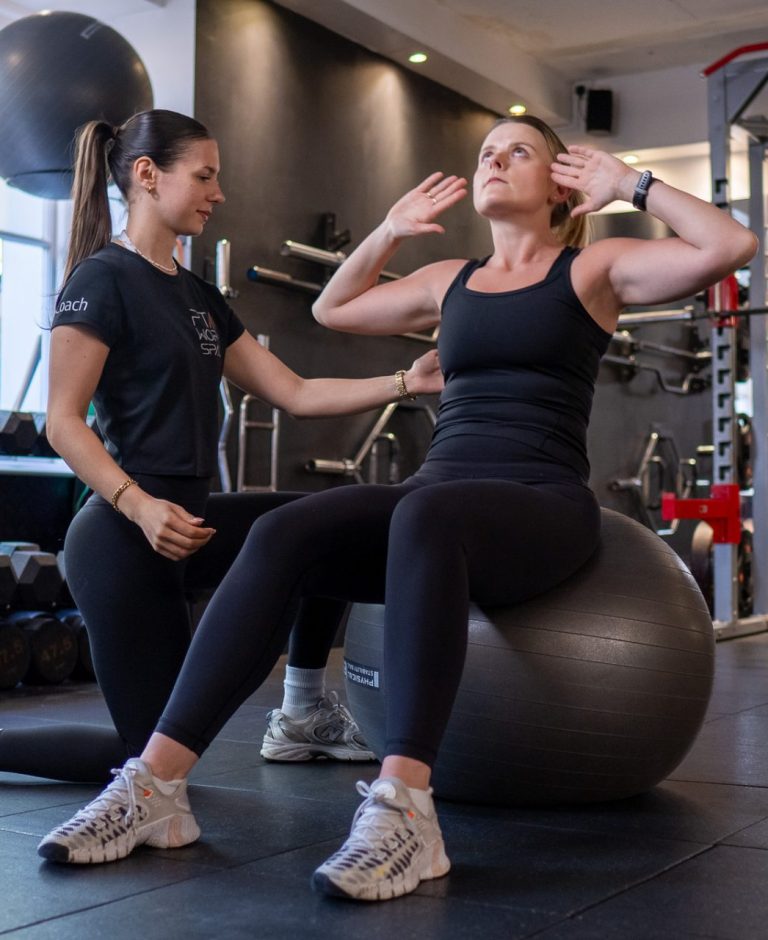 Womens-Personal-trainer-Islington-six-pack-abs